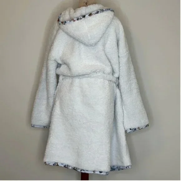 Vera Bradley White Soft Fleece Holiday Robe with Hood Size 2XL/3XL